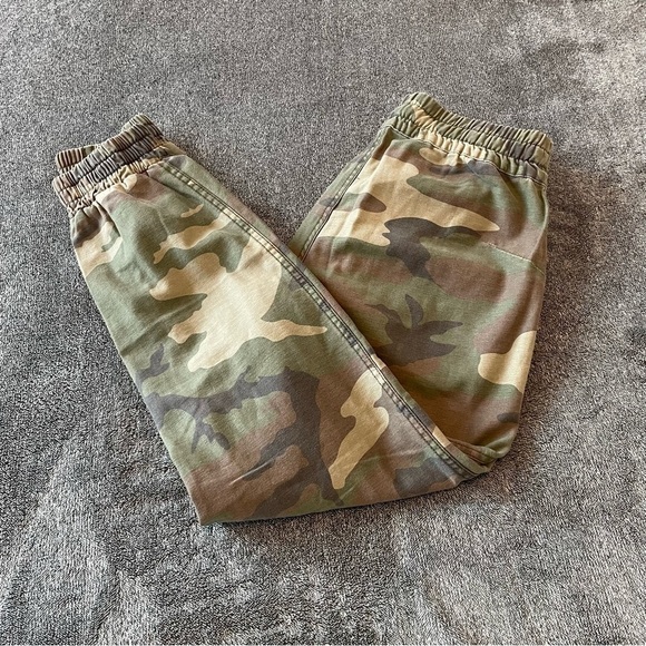 TNA Azure Skies
New Alix Pant Size 2 - Picture 5 of 9